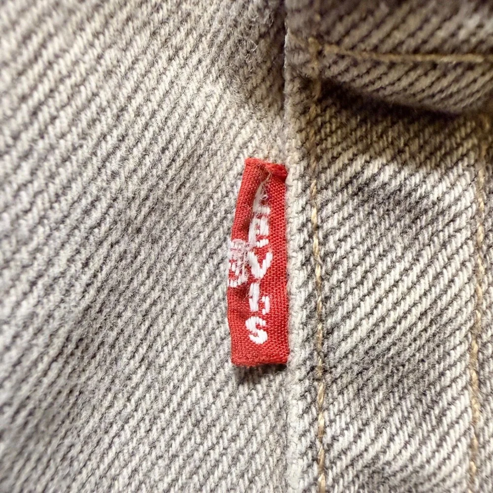 Levis 501 Original Fit Button Fly Jeans Mens 38x30 Light Gray Wash 100% Cotton